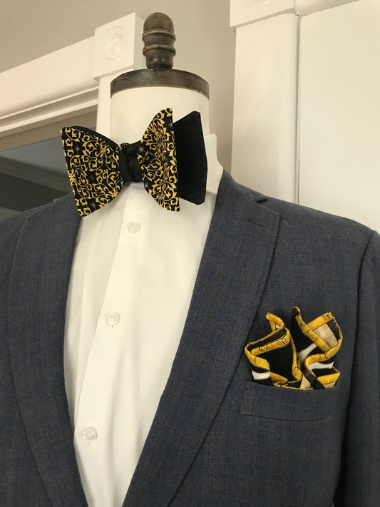 Black and gold print reversible Bowtie set (FATBOW)