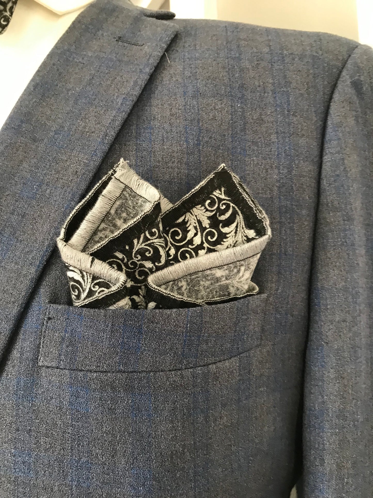 Black and silver Bowtie set (FATBOW)