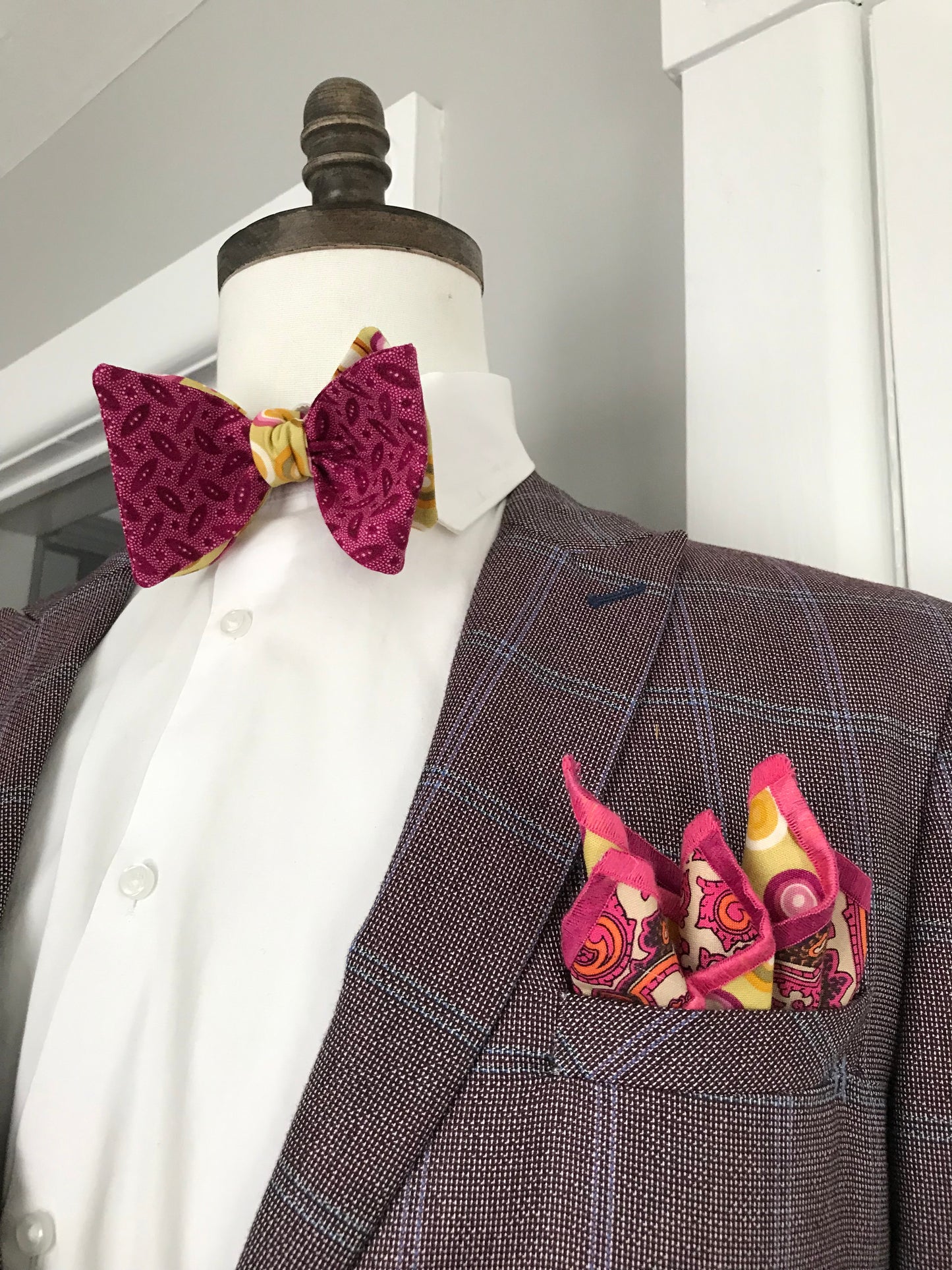 Them Mountain View Bowtie Set (Traditional)