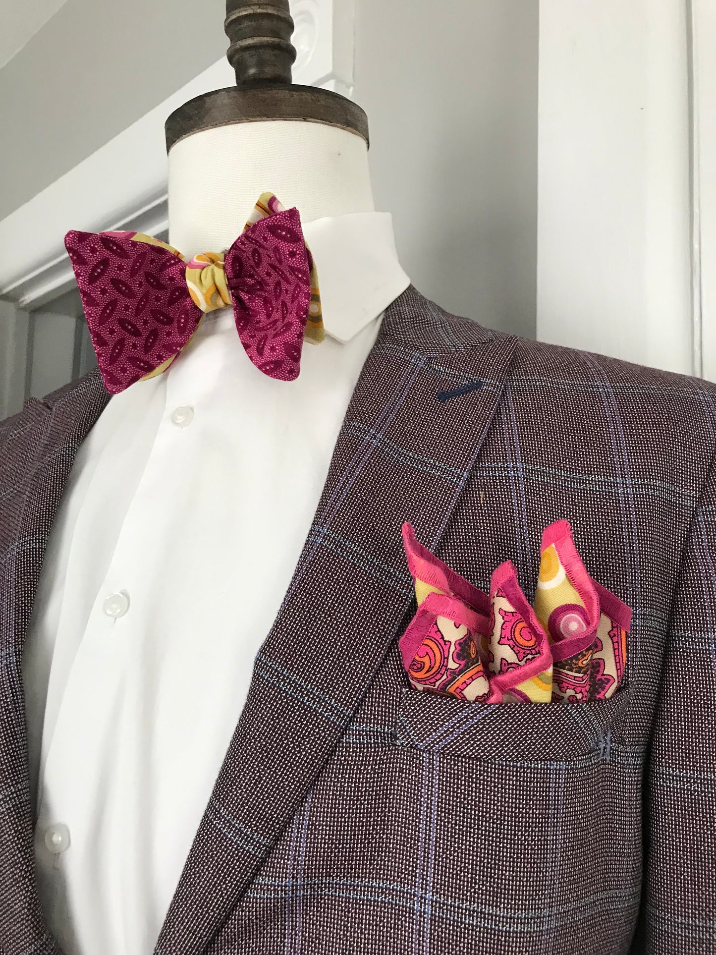 Them Mountain View Bowtie Set (Traditional)