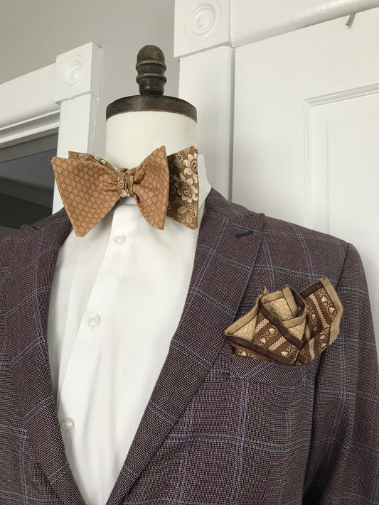 Tan print on Tan print reversible Bowtie set (FATBOW)