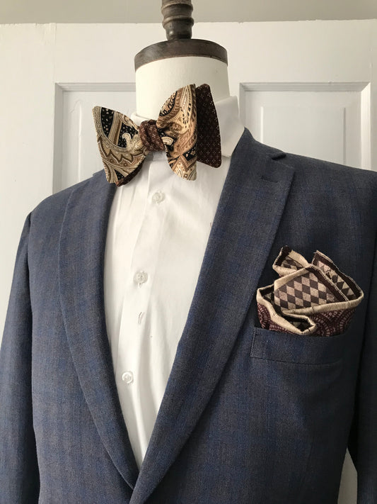 Brown paisley and brown print reversible Bowtie set (FATBOW)