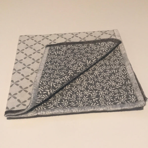 Grey dots on Grey print Bowtie Set