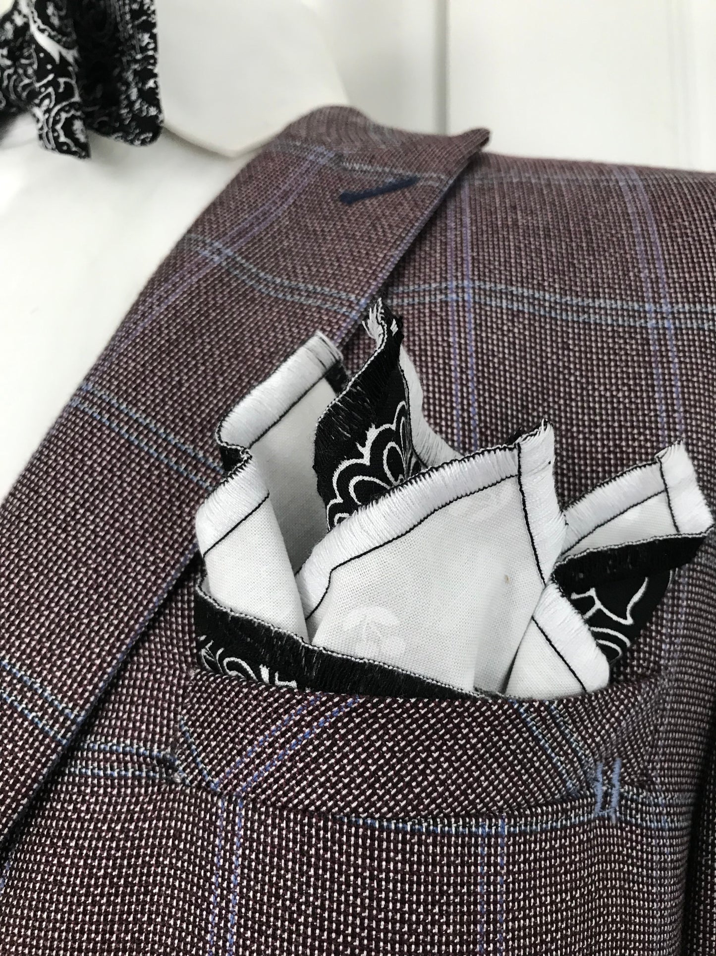 Black paisley Bowtie set (traditional)