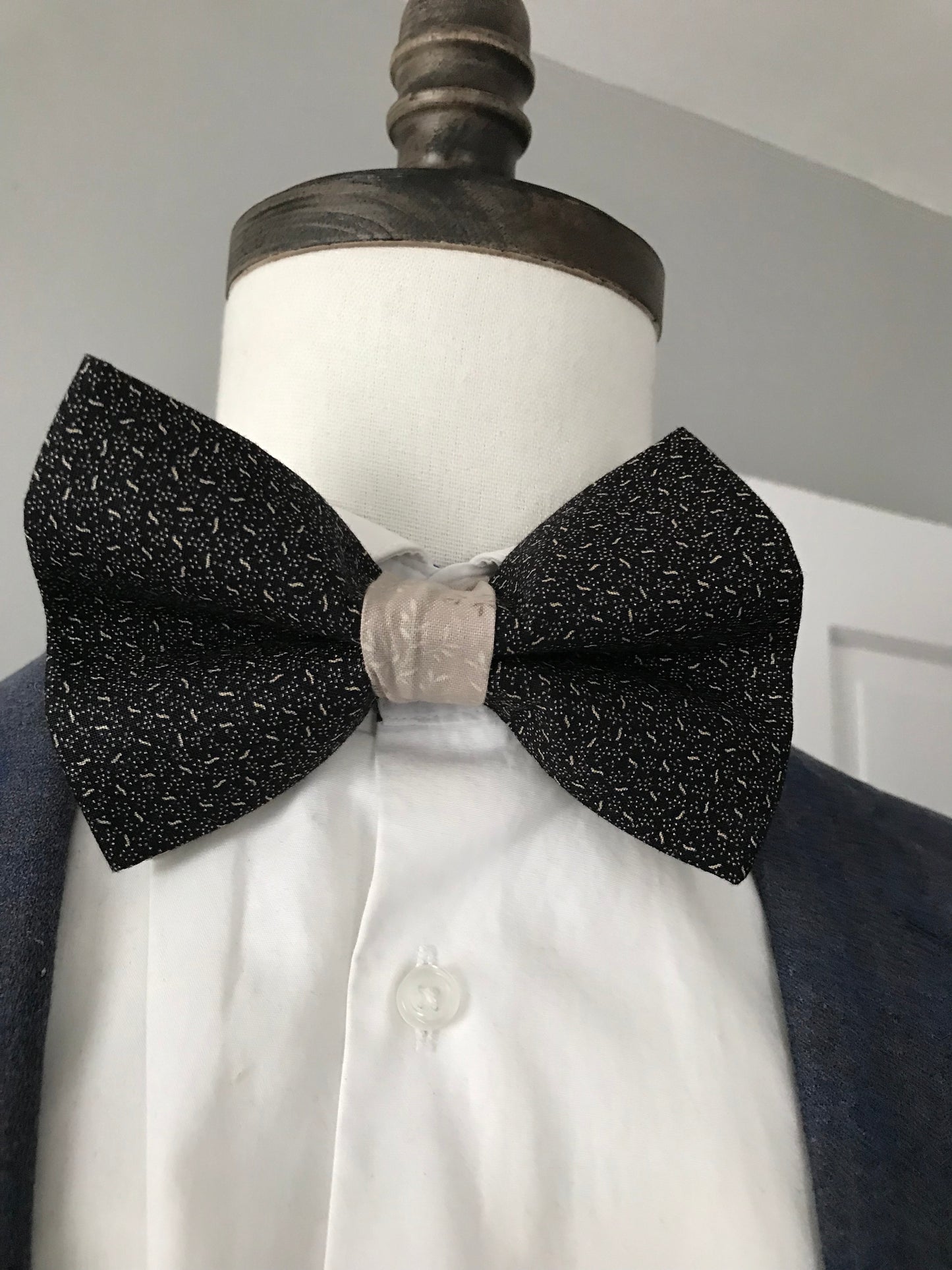 Tan and black prettied Bowtie
