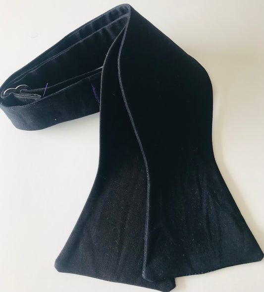 All black Bowtie (FATBOW)