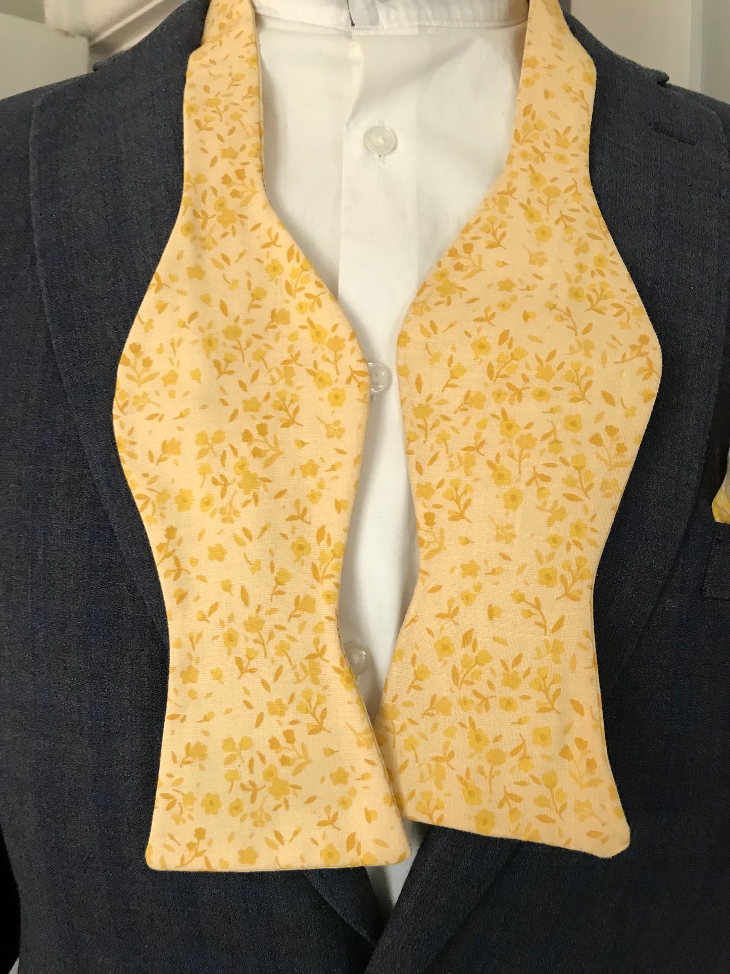 Yellow Bowtie set (FATBOW)