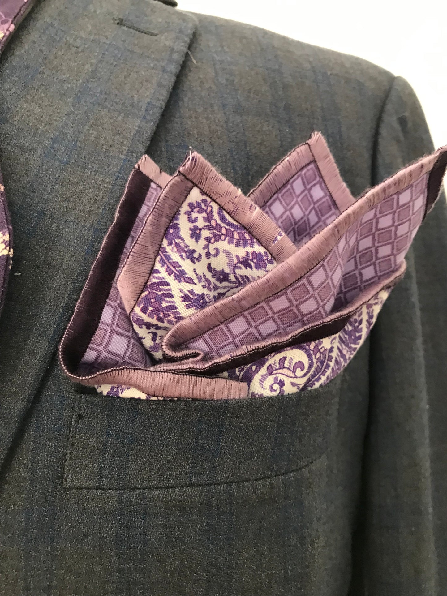Purple print and light purple reversible Bowtie set (FATBOW)