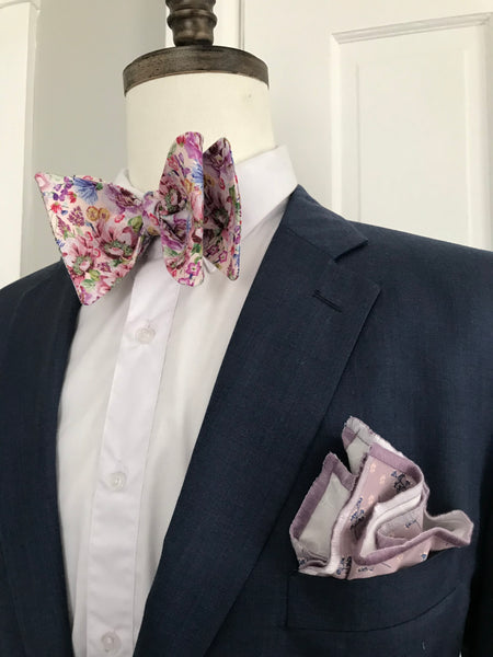 Pinkish Multi Flower print Bowtie Set