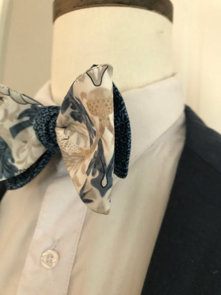 Blueish grey print with blueish print reversible Bowtie set
