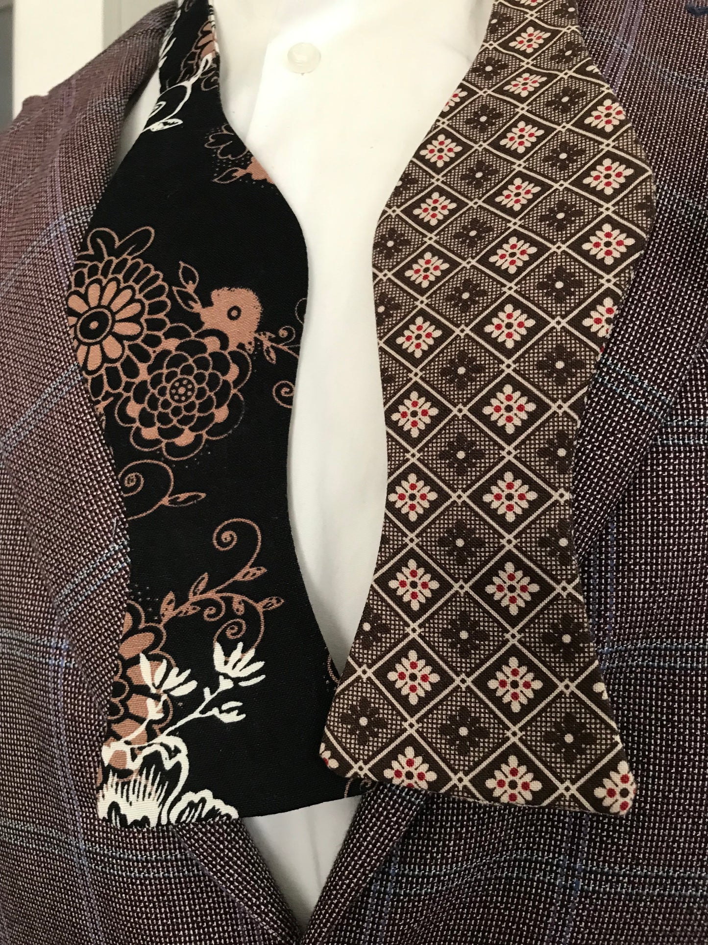 Brown and black reversible Bowtie set (traditional)