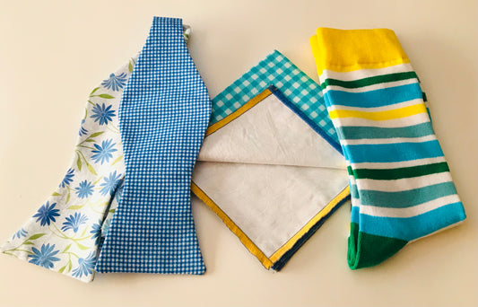 Blue and white reversible FATBOW with blending socks