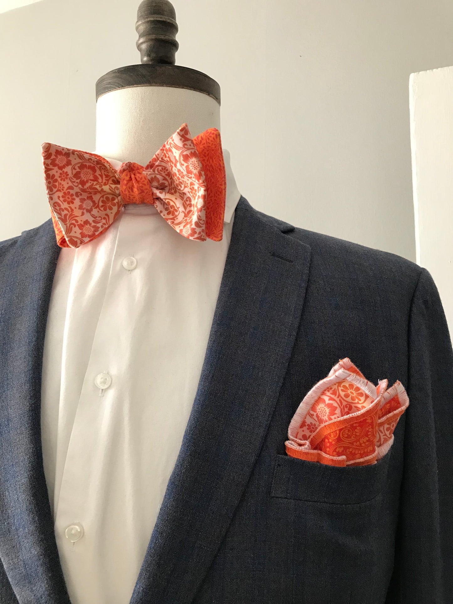 Orange on orange print reversible Bowtie set (FATBOW)