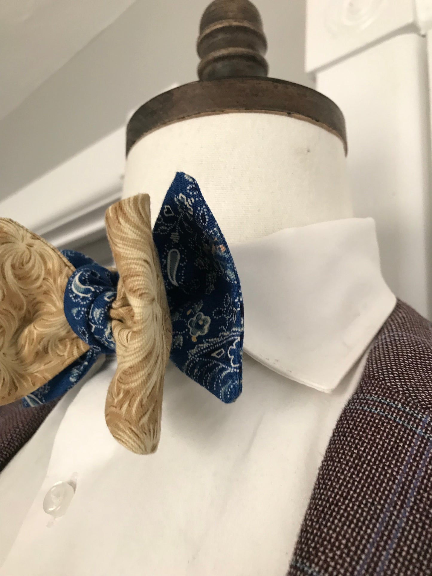 Blue and gold reversible Bowtie set (traditional)
