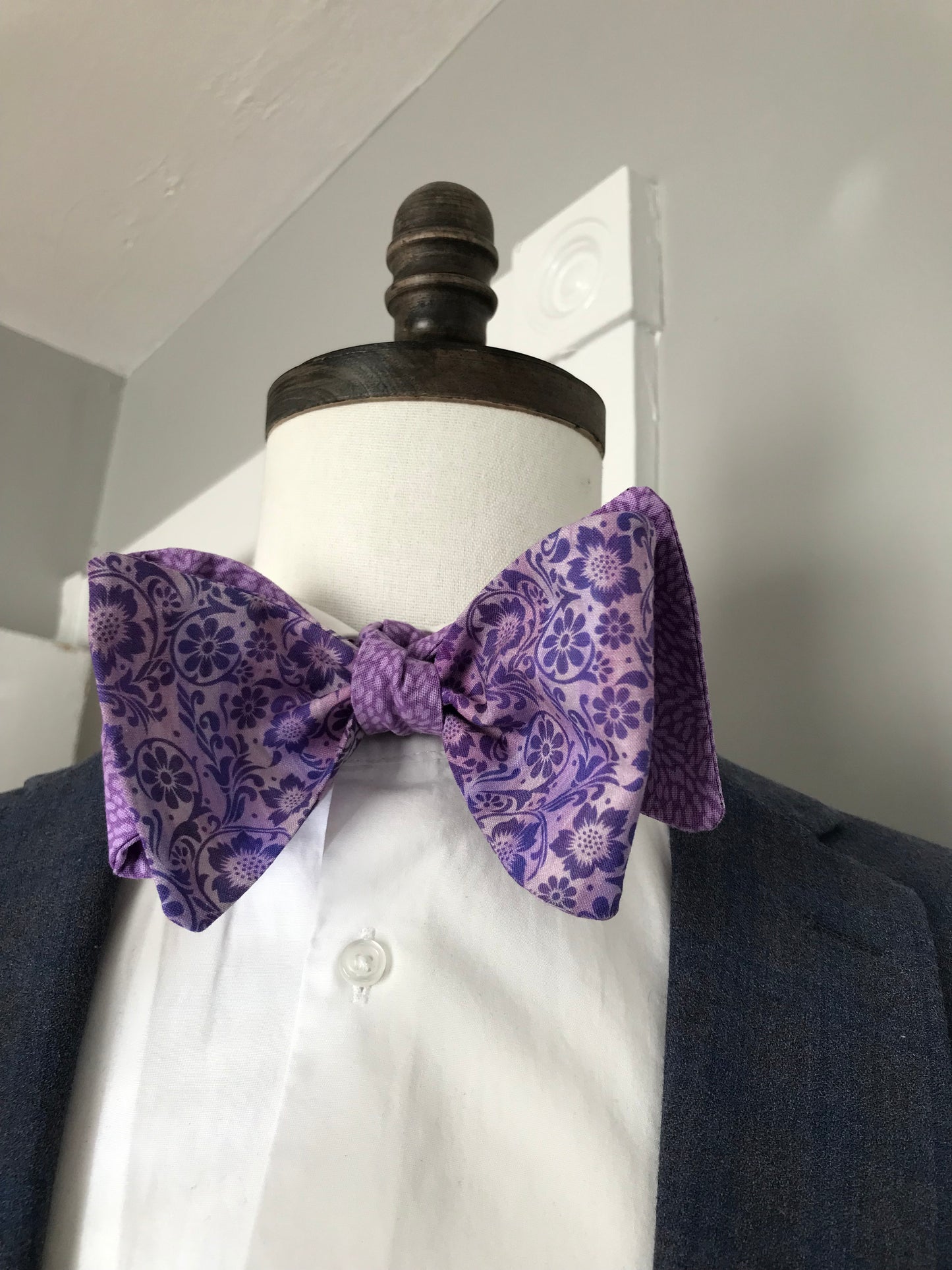 Lavender and lavender reversible Bowtie set