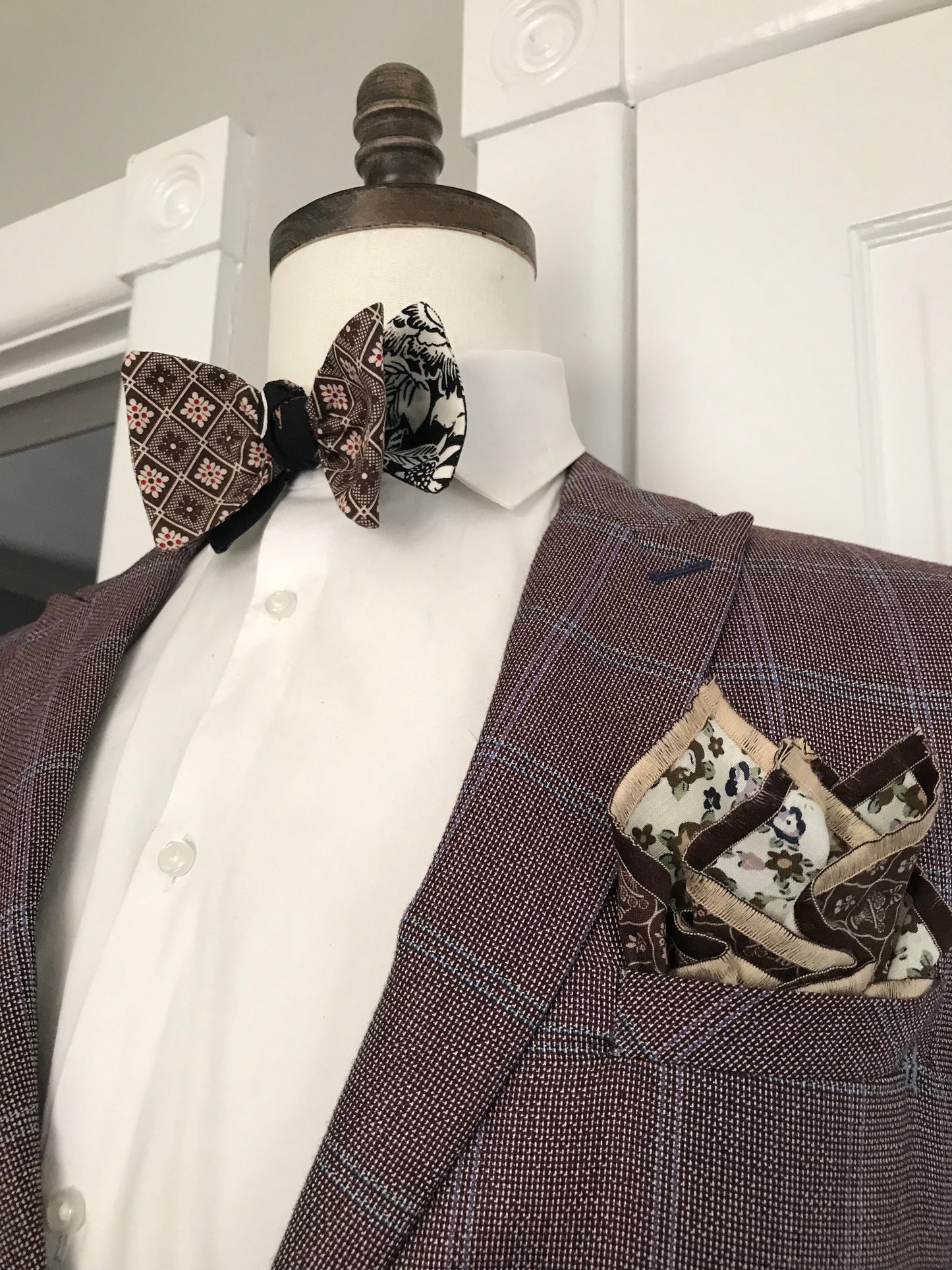 Brown and black reversible Bowtie set (traditional)