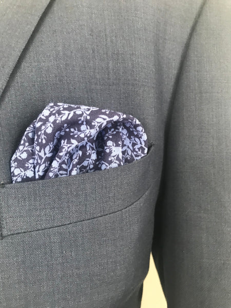 Red and blue print tie set