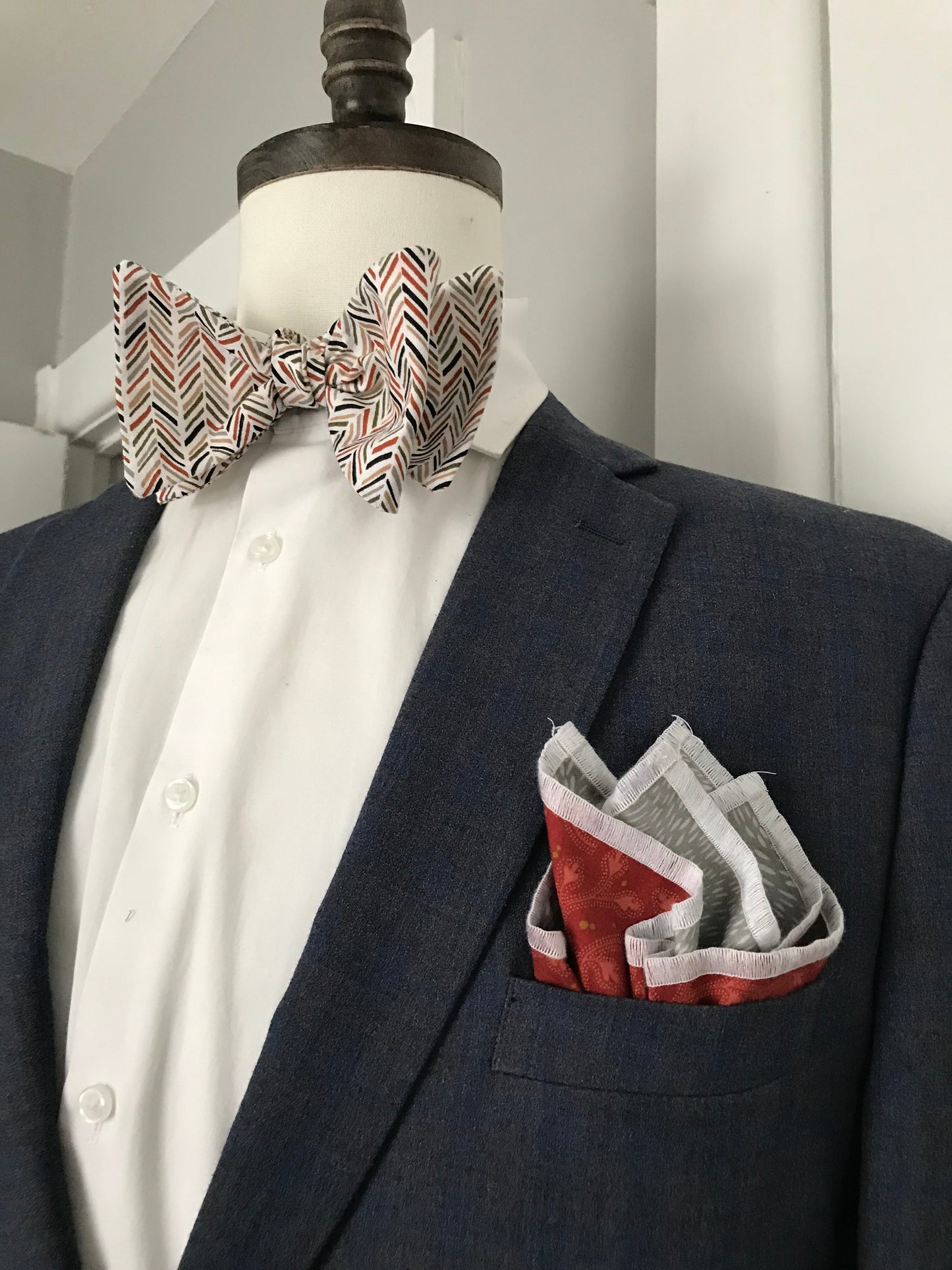 Grey and rust print Bowtie set (FATBOW)