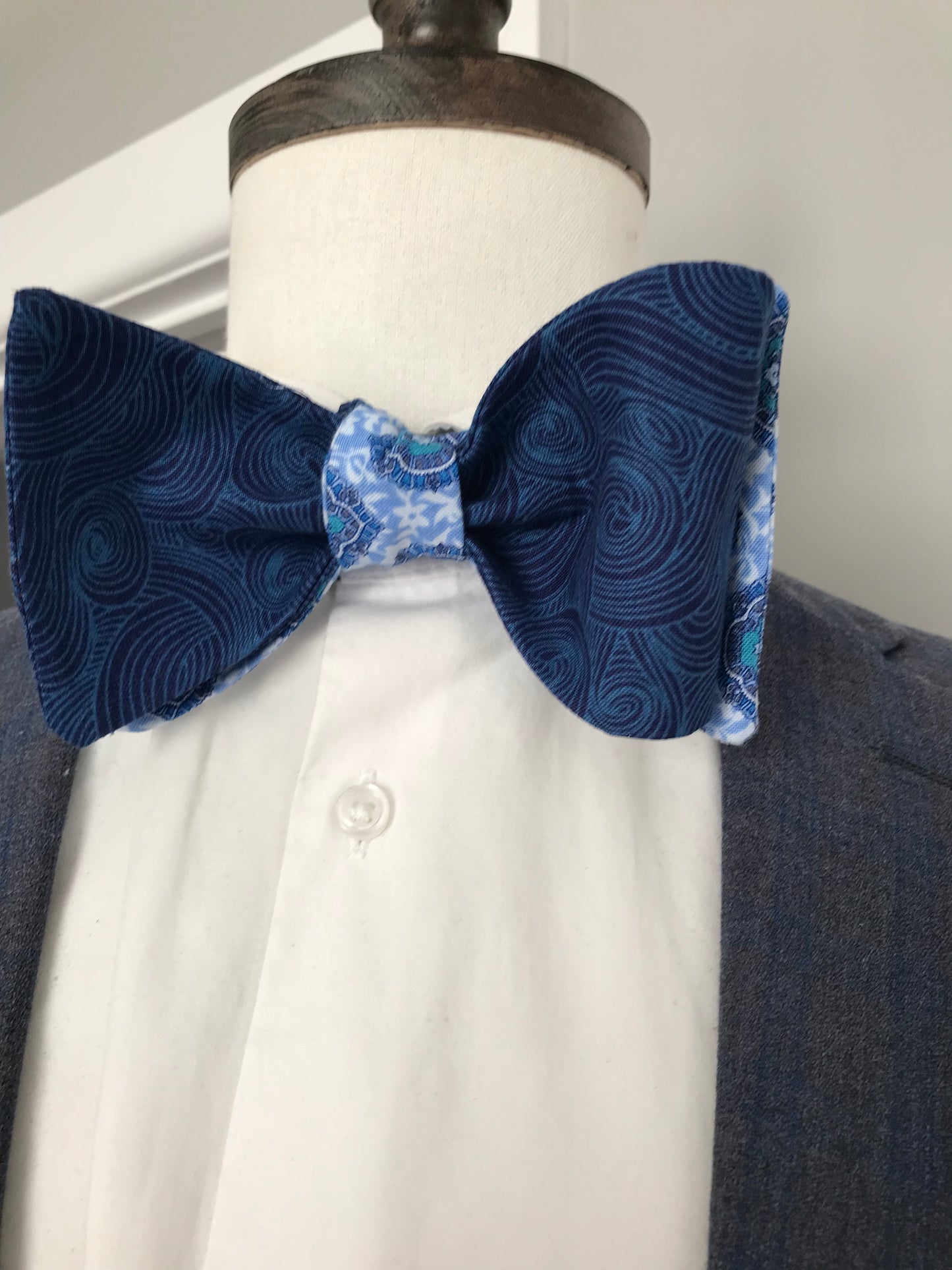 Blue on blue prints reversible Bowtie set (FATBOW