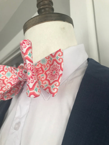 Pink print Bowtie Set