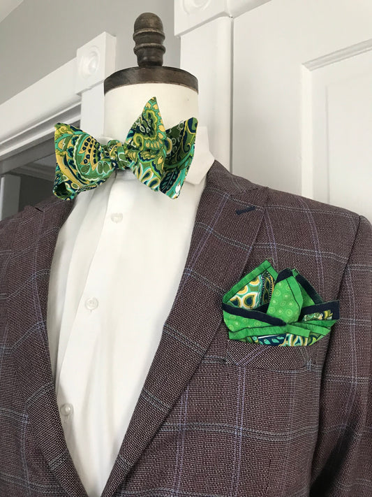 The Factor reversible Bowtie set E(FATBOW)