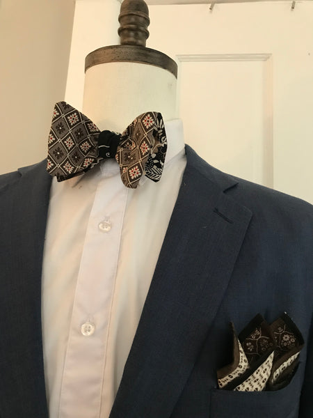 Deep brown print with black and brown print reversible Bowtie set