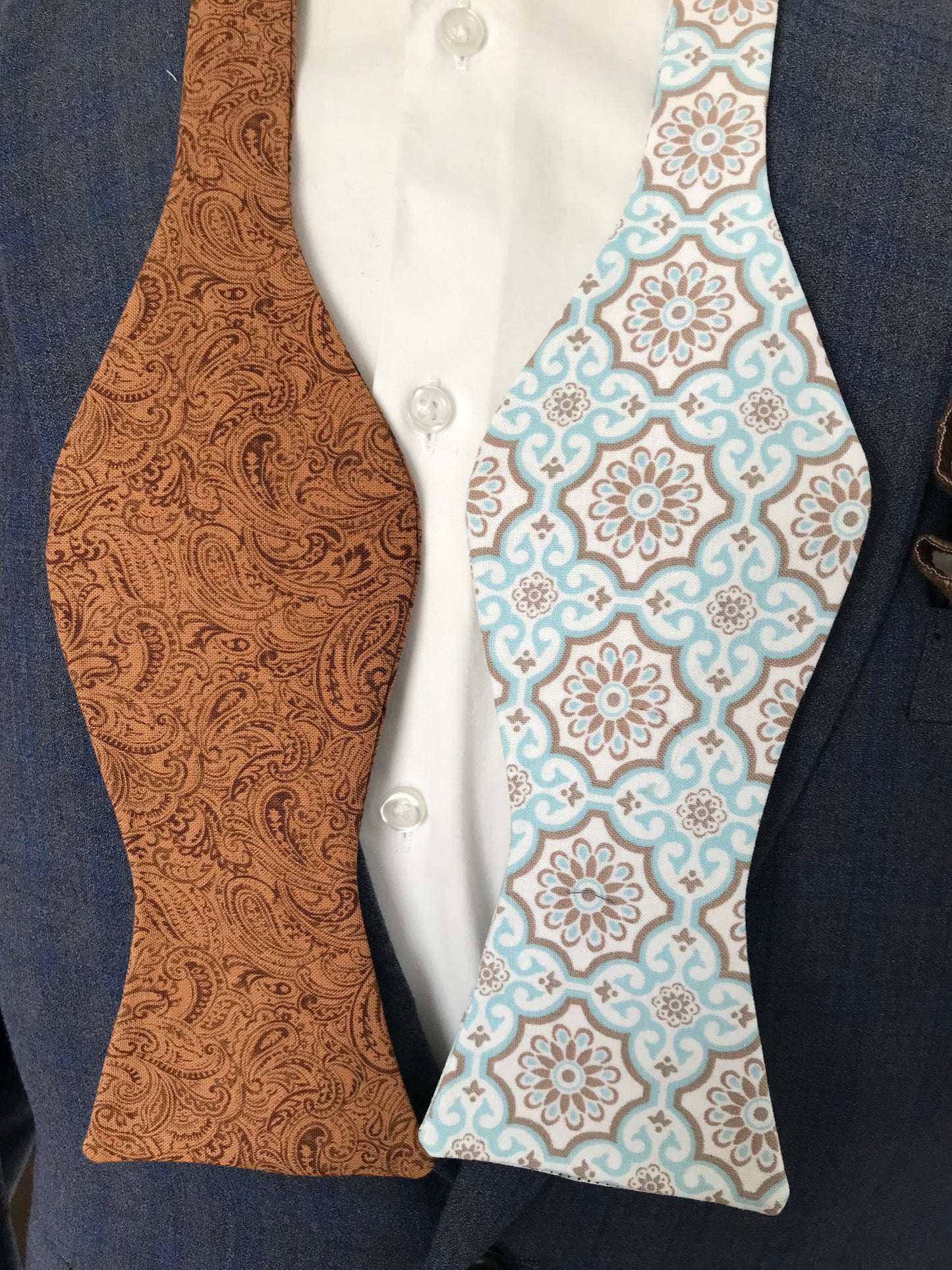 Light blue with brown and brown paisley reversible Bowtie set (FATBOW)