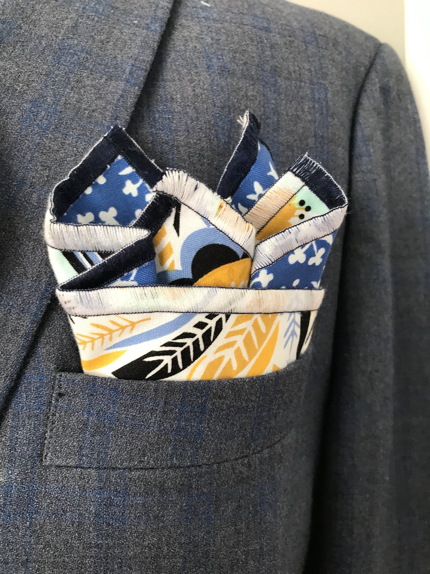 Yellow paisley and blue reversible Bowtie set (FATBOW)
