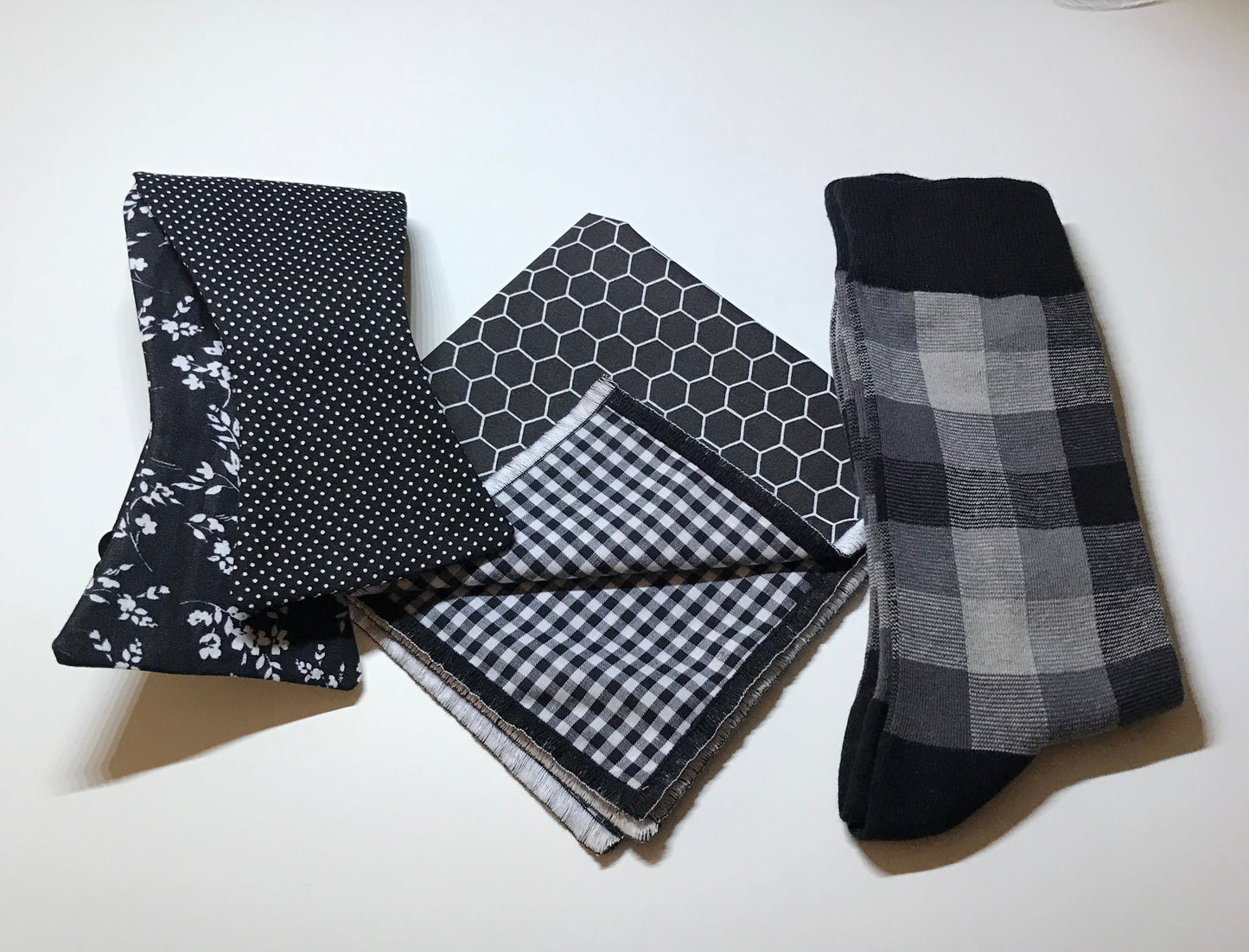 Black and white reversible Bowtie set with blending socks