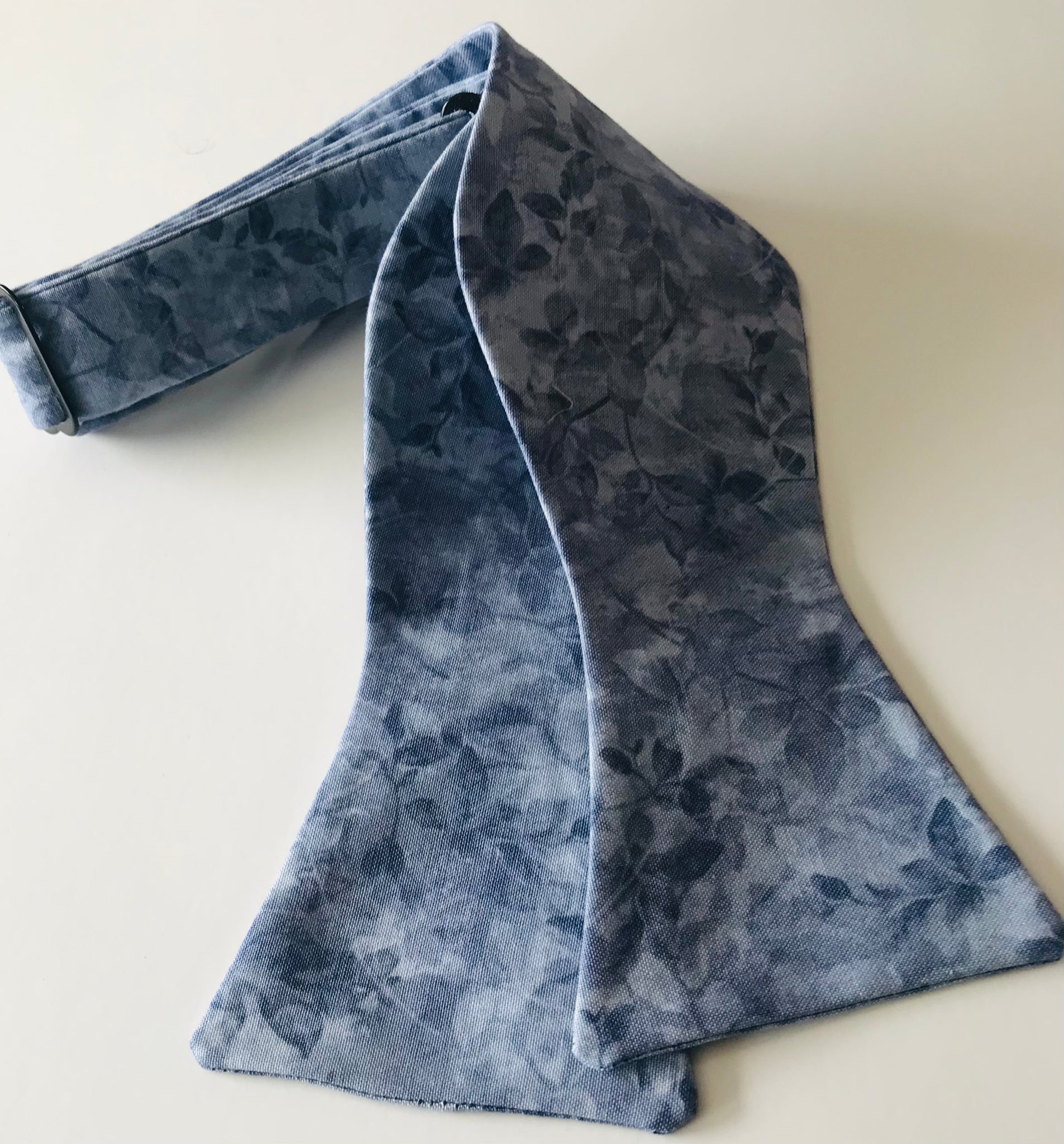Blue grey Bowtie