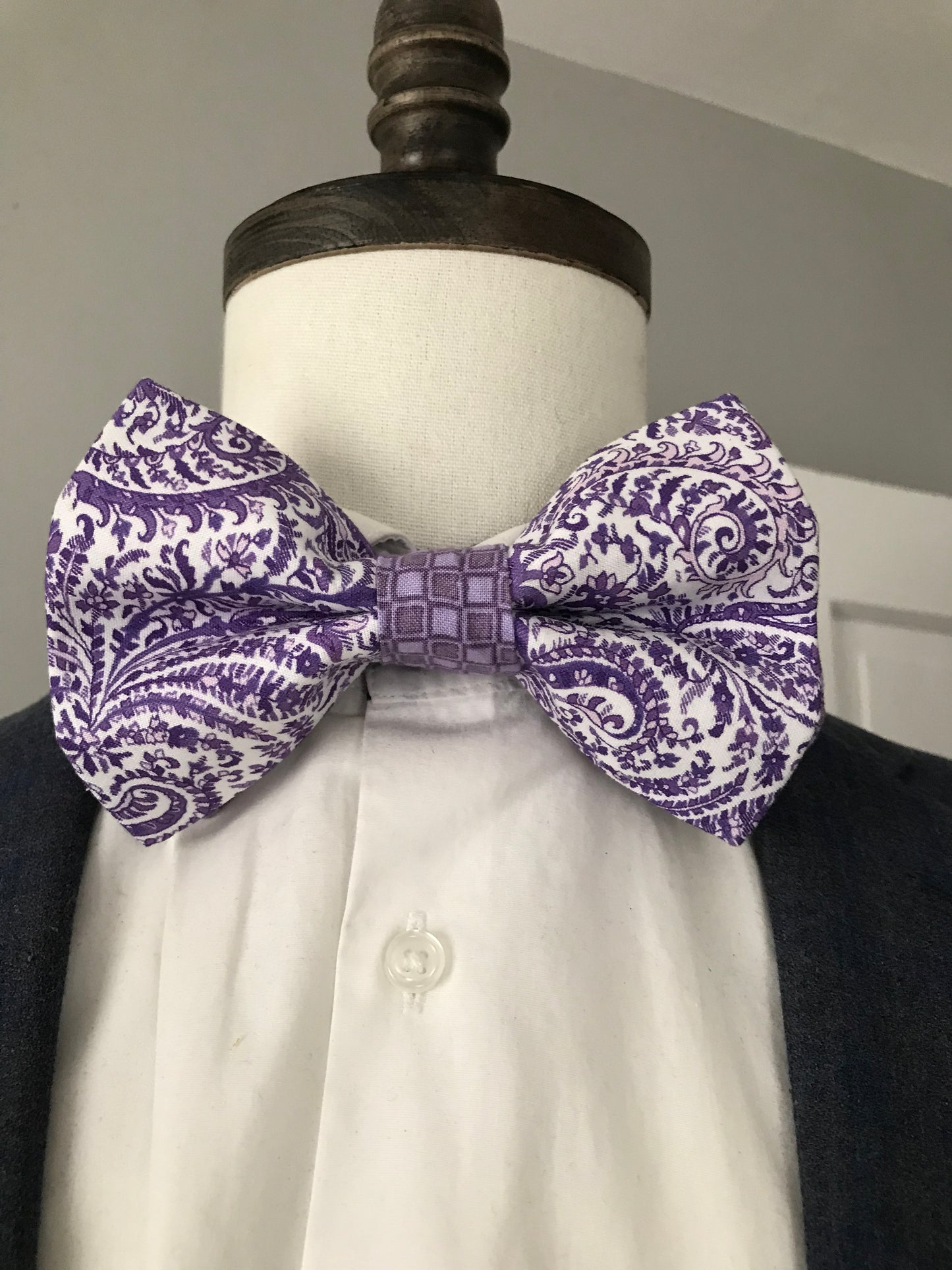 Light purple prettied Bowtie