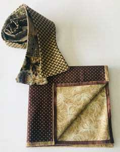 Brownish print with brownish multi print reversible Bowtie set