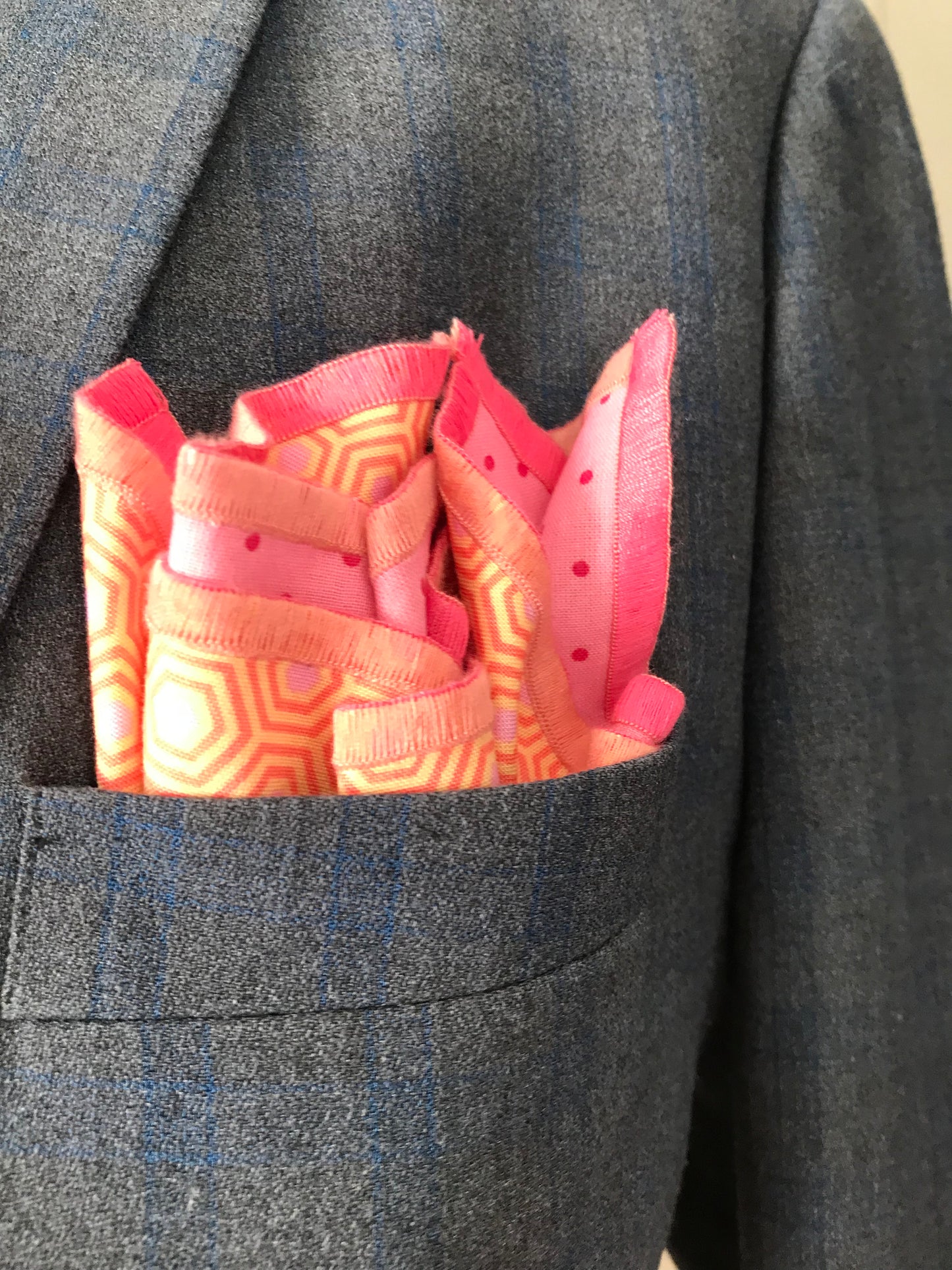 Orange and pinkish reversible Bowtie set (FATBOW)