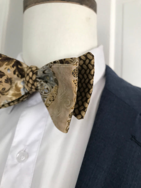 Brownish print with brownish multi print reversible Bowtie set