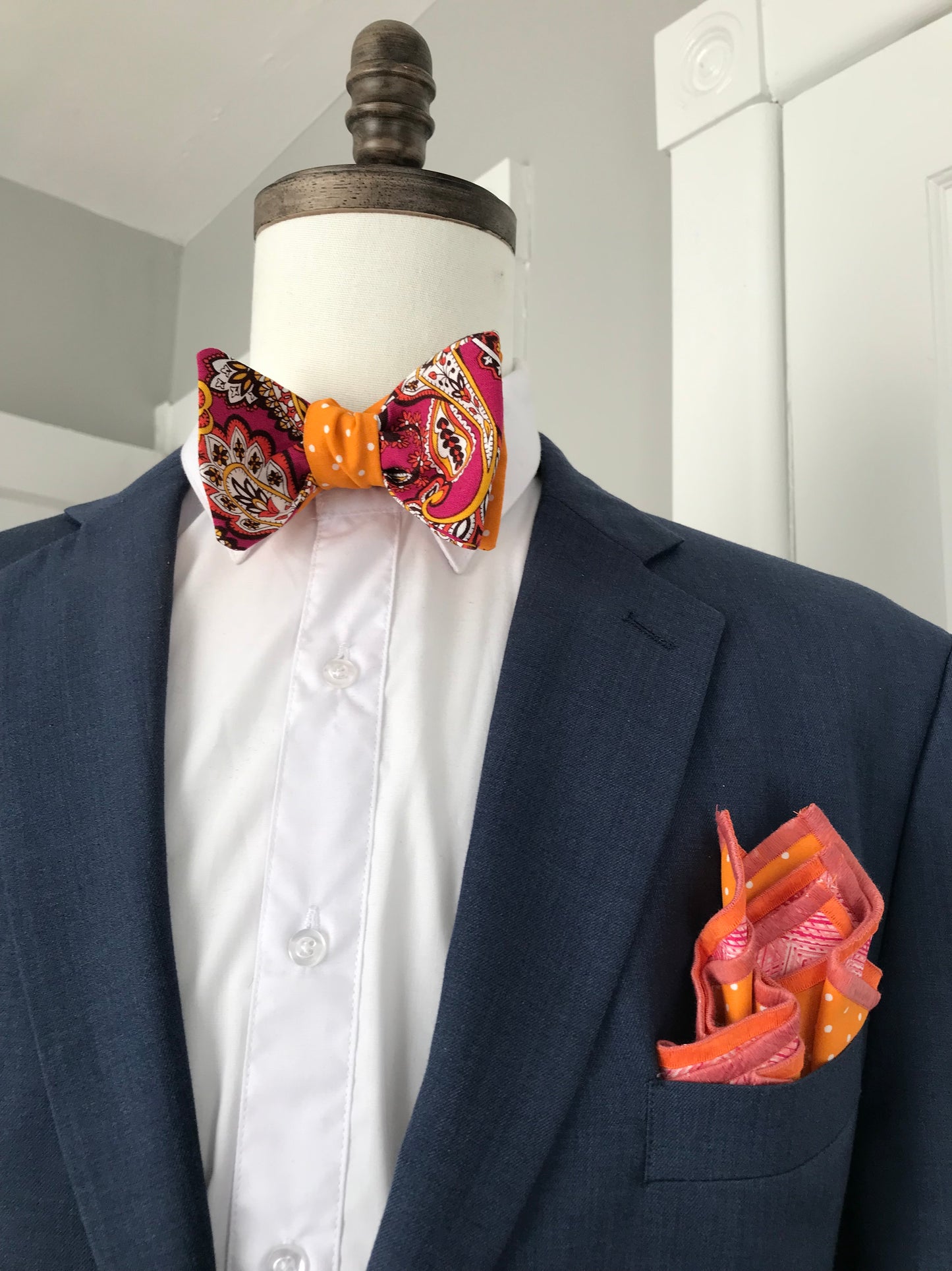 Rose paisley print with orange dots reversible Bowtie set