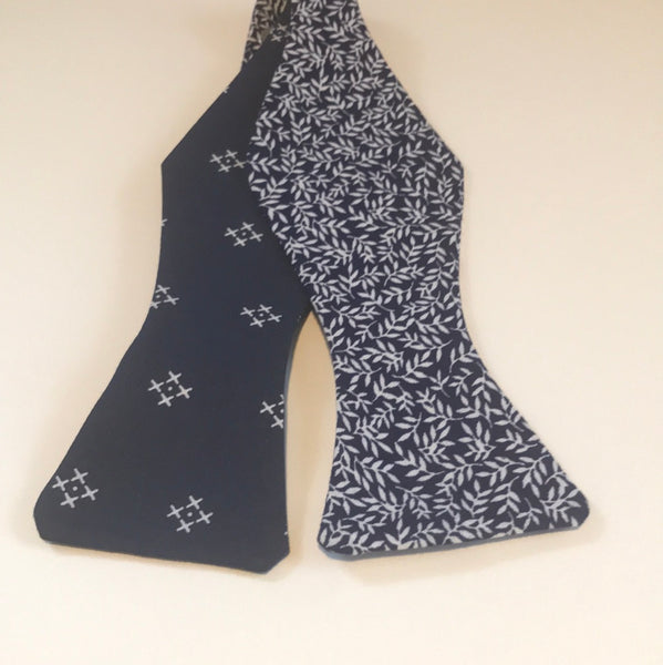 Blue Print Bowtie Set