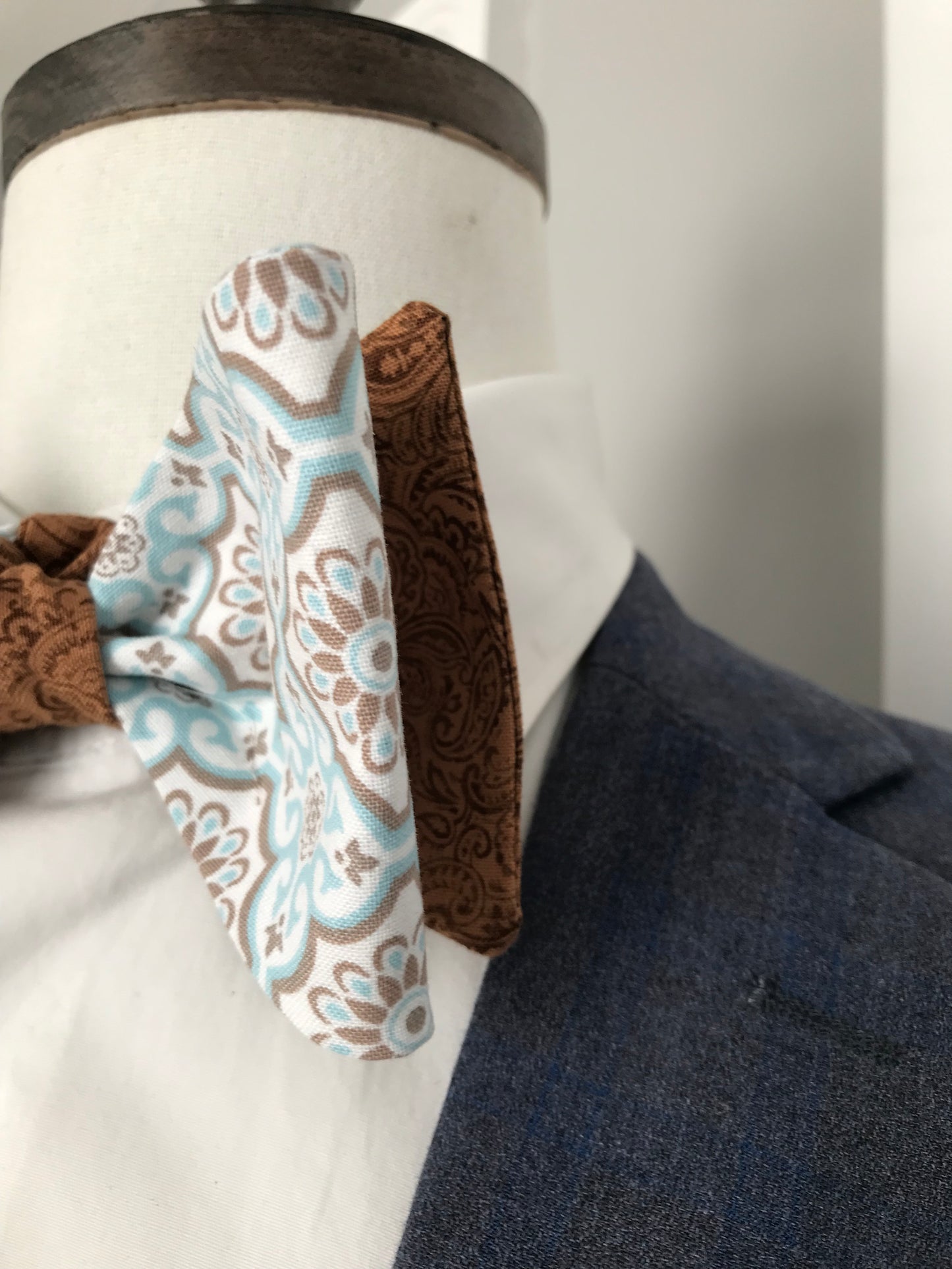 Light blue with brown and brown paisley reversible Bowtie set (FATBOW)