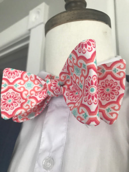 Pink print Bowtie Set