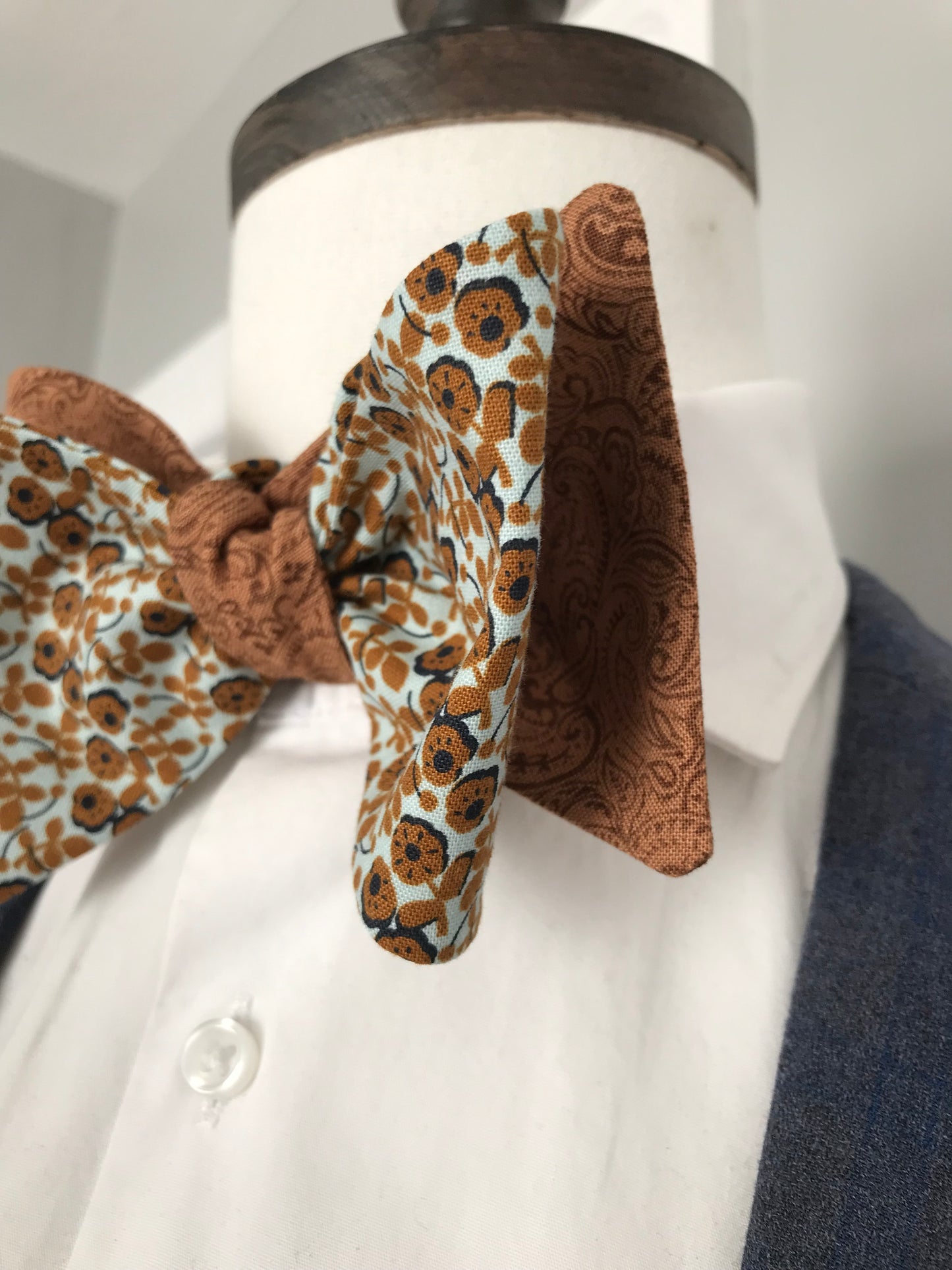 Coco brown and mixed brown reversible Bowtie set (FATBOW)