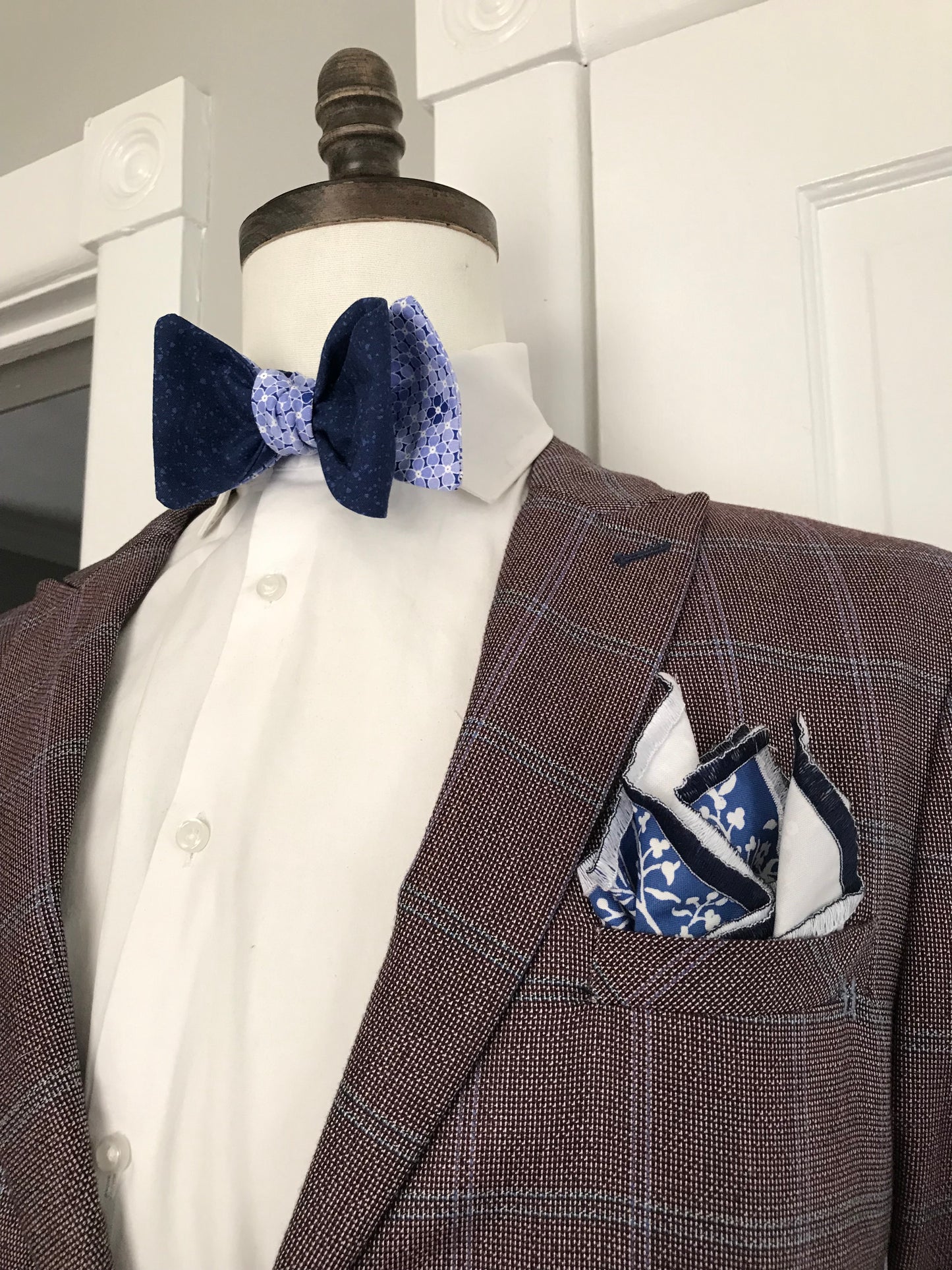 Blue on blue print reversible Bowtie set (traditional)