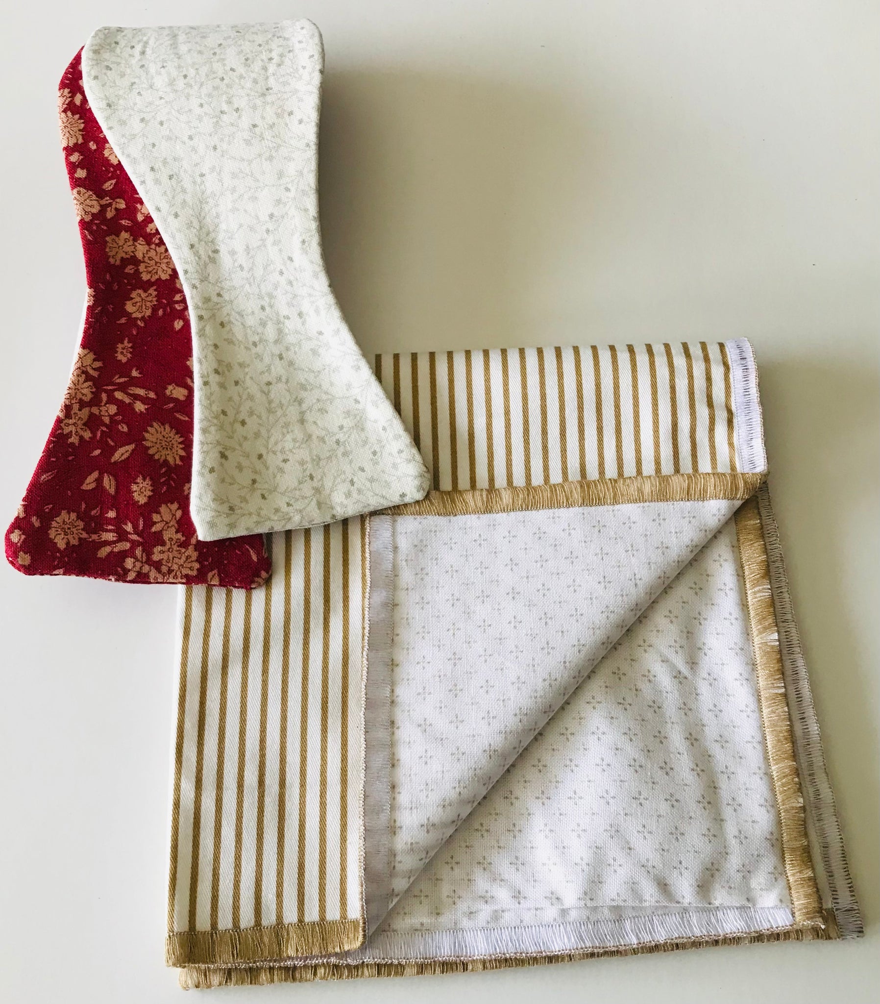Red and beige print Bowtie Set