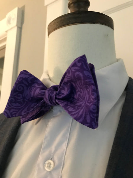 Purple print Bowtie Set