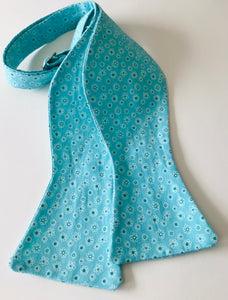 Teally Bowtie