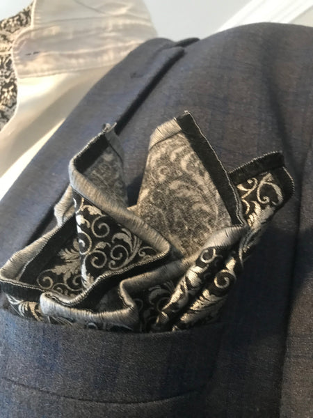 Black and silver Ascot set