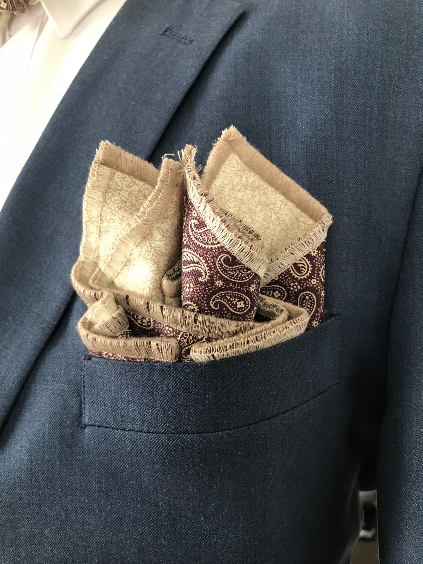 Purplish paisley print with beige dots reversible Bowtie set