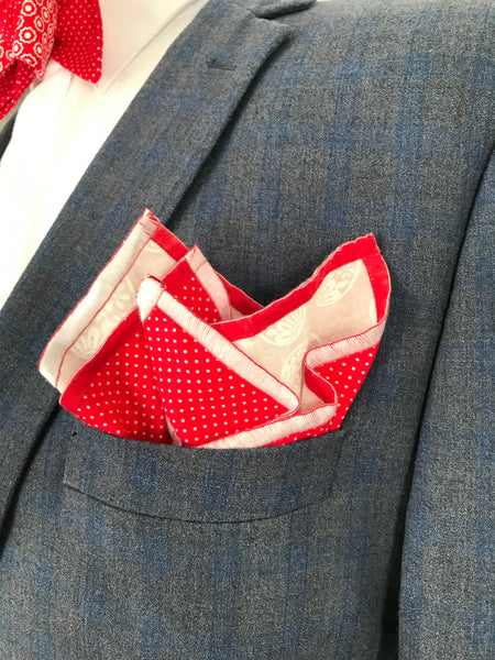 Red circle print with red dots reversible Bowtie set
