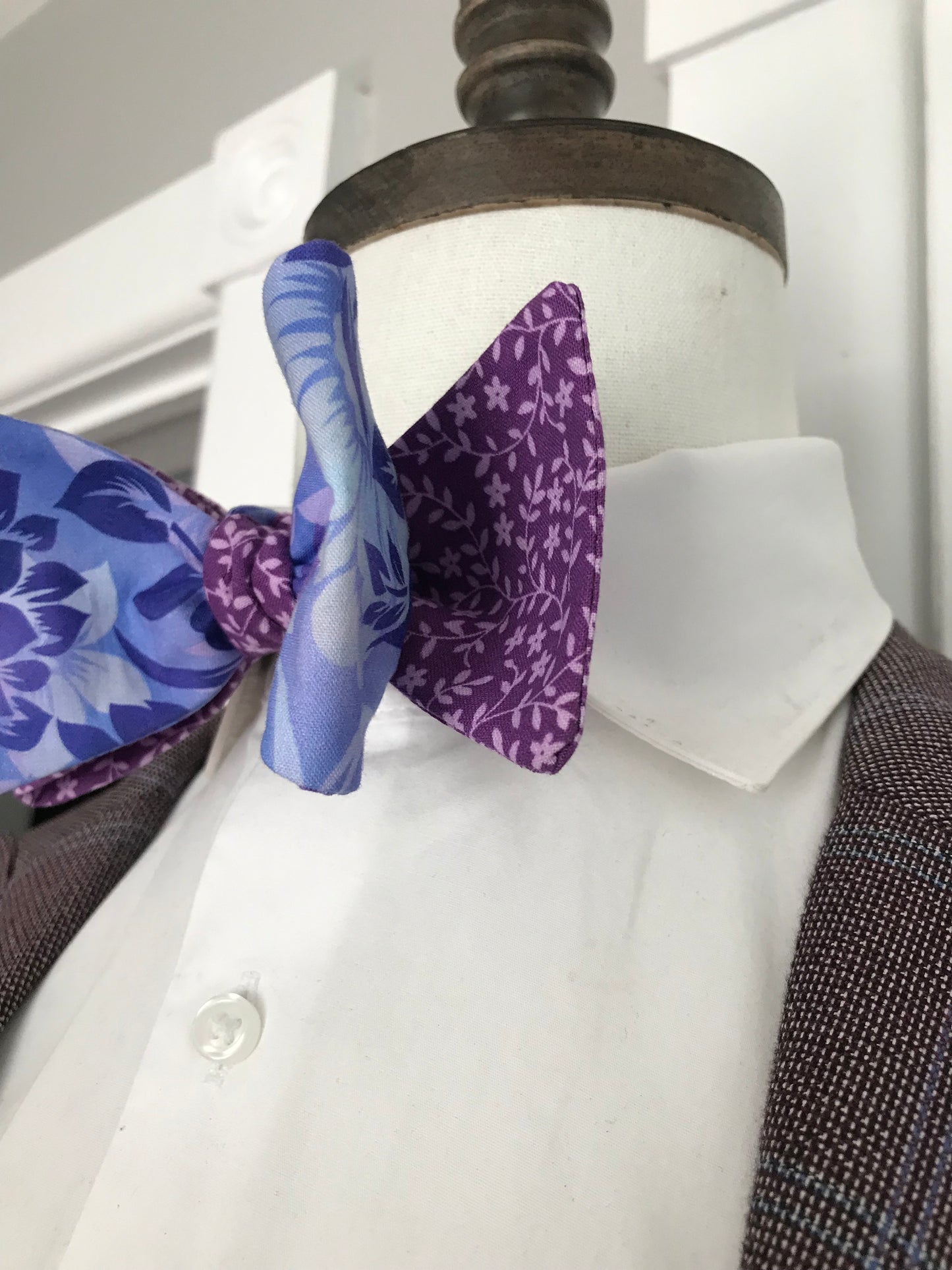 Lavender and mix purple reversible Bowtie se (traditional)