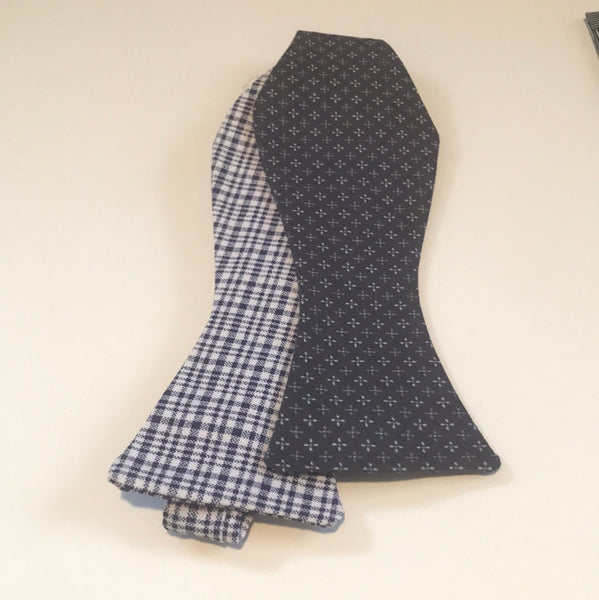 Blue Print Bowtie Set