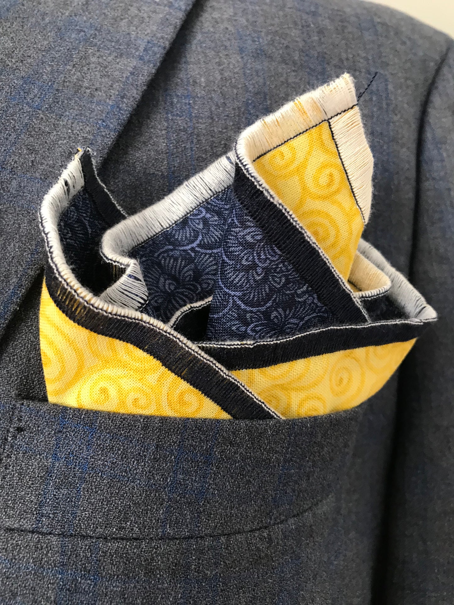 Yellow and blue reversible Bowtie set (FATBOW)