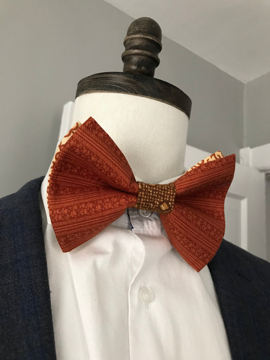 Burnt orange prettied bowtie